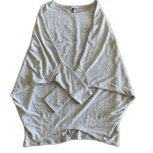 Story Gray Batwing Shirt Women's Large